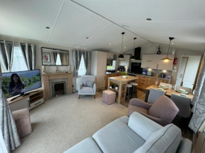 Golden Anchor - The Waverley - Coastal Caravan Breaks